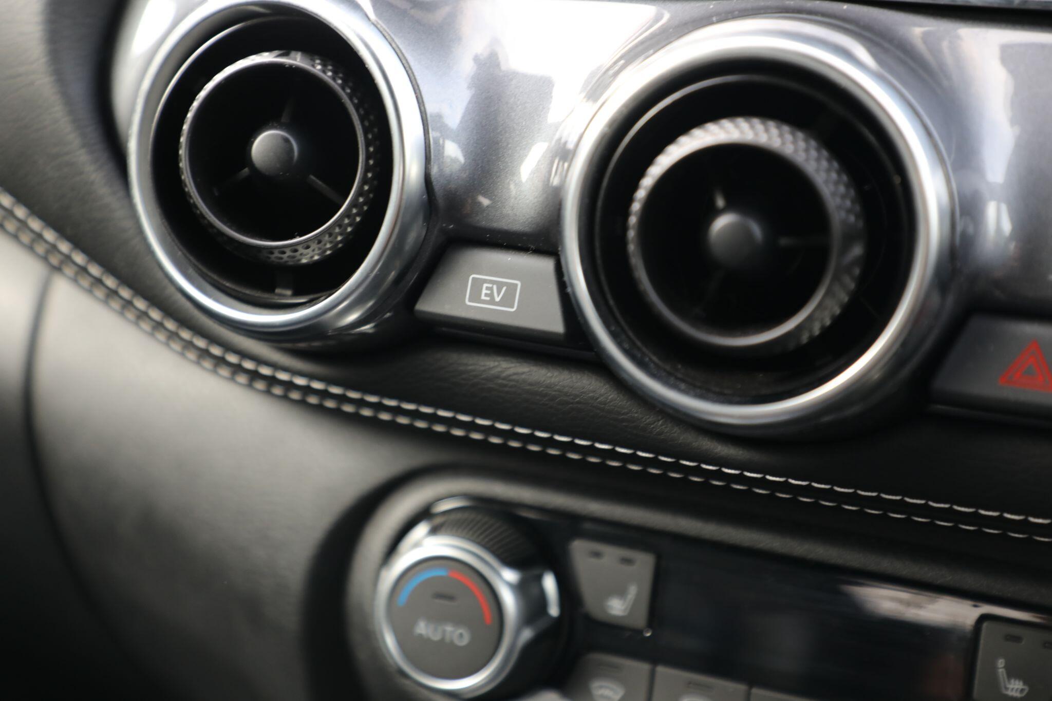 Large vehicle image